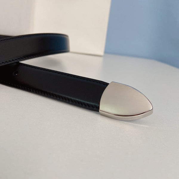 Cintura media con punte 25 mm in pelle di vitello nera con passante in argento