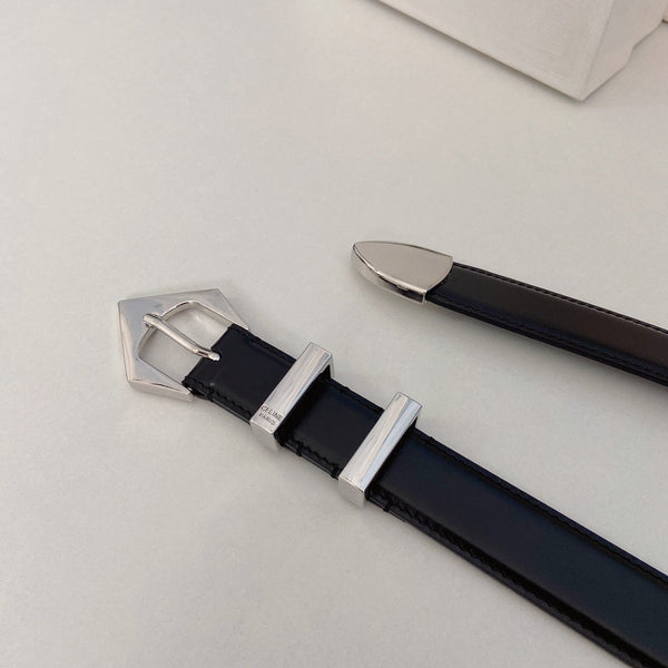 Cintura media con punte 25 mm in pelle di vitello nera con passante in argento