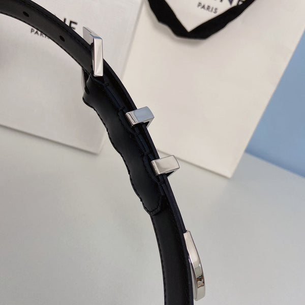 Cintura media con punte 25 mm in pelle di vitello nera con passante in argento