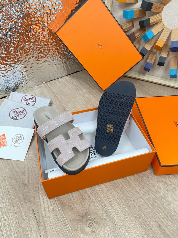 chypre sandal pinkish beige suede calfskin white thread embroidered