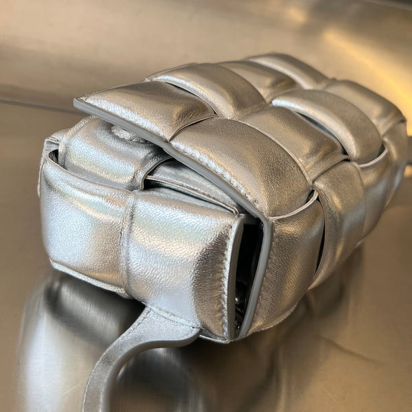 MINI CASSETTA 18 IN PELLE D'AGNELLO ARGENTO