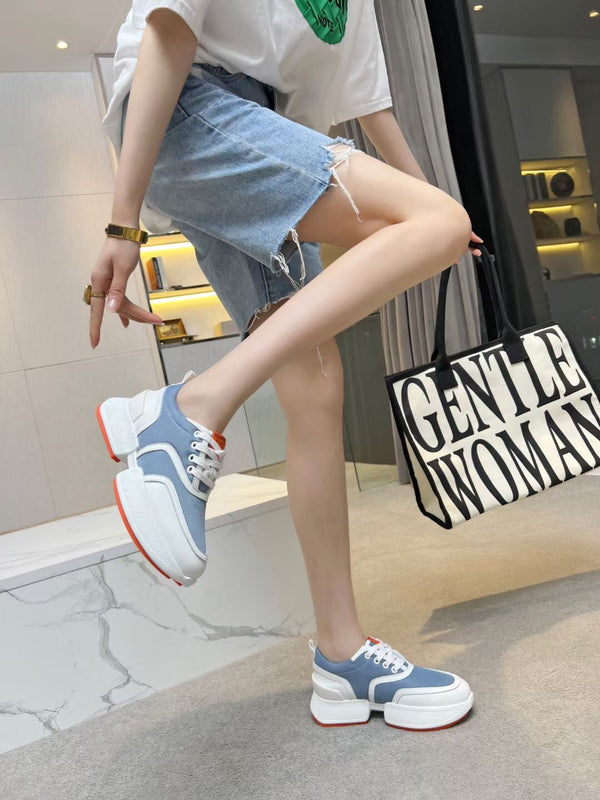 Sneaker HM Giga 50 in tela azzurra, pelle di capra bianca e arancione