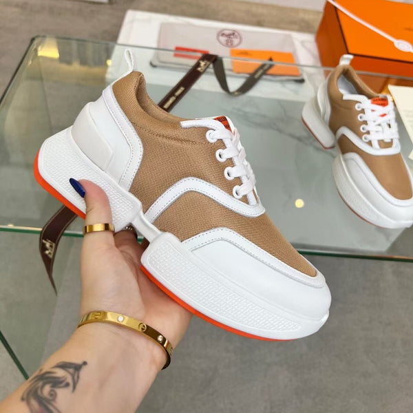 Sneaker HM Giga 50 in tela color salmone, pelle di capra bianca e arancione