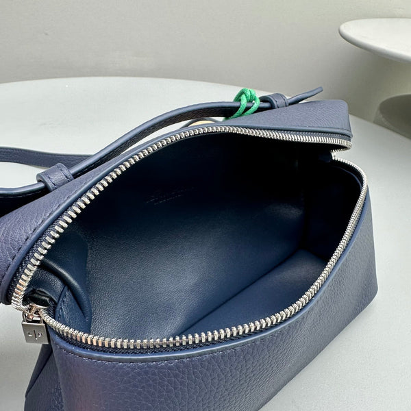 Extra Pocket L19 Navy Cowhide Shw