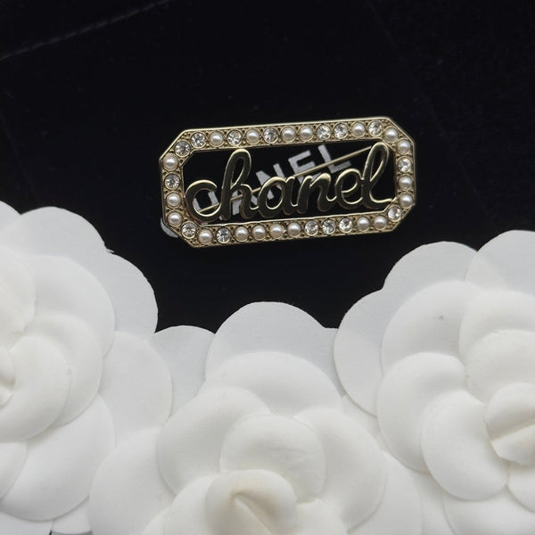 CC Brooch Gold 182072