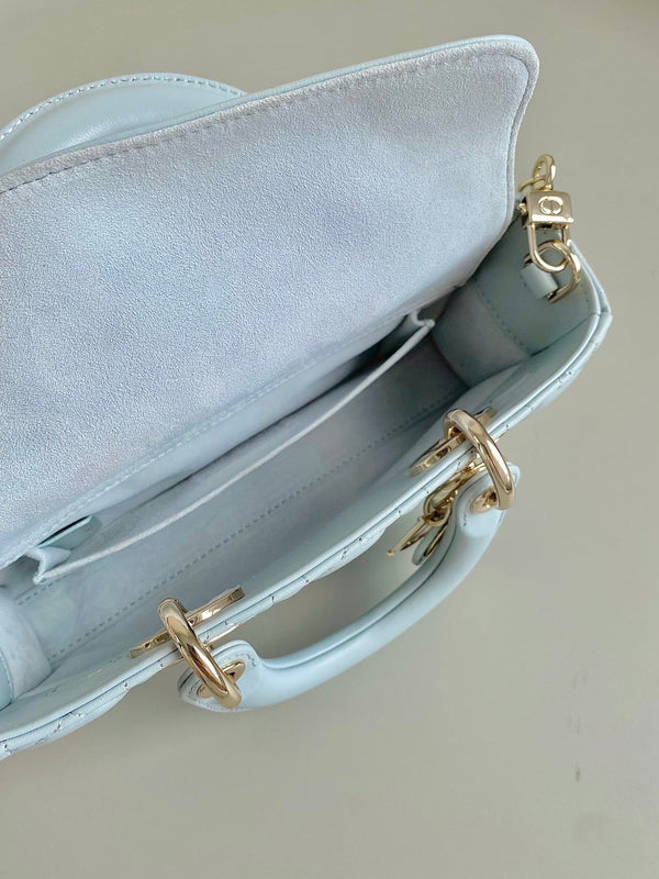 D-JOY BAG 22 IN LIGHT BLUE LAMBSKIN
