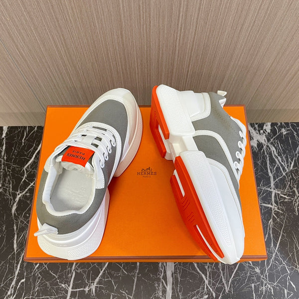 Sneaker HM Giga 50 in tela grigia, pelle di capra bianca e arancione