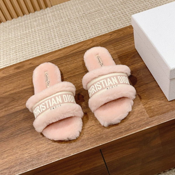 CD Dway Slide Pastel Pink Fleece Lining And Canvas Fabric