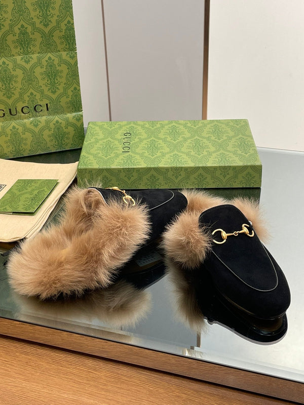 HORSEBIT MULE IN BLACK SUEDE AND LAMB WOOL LINING