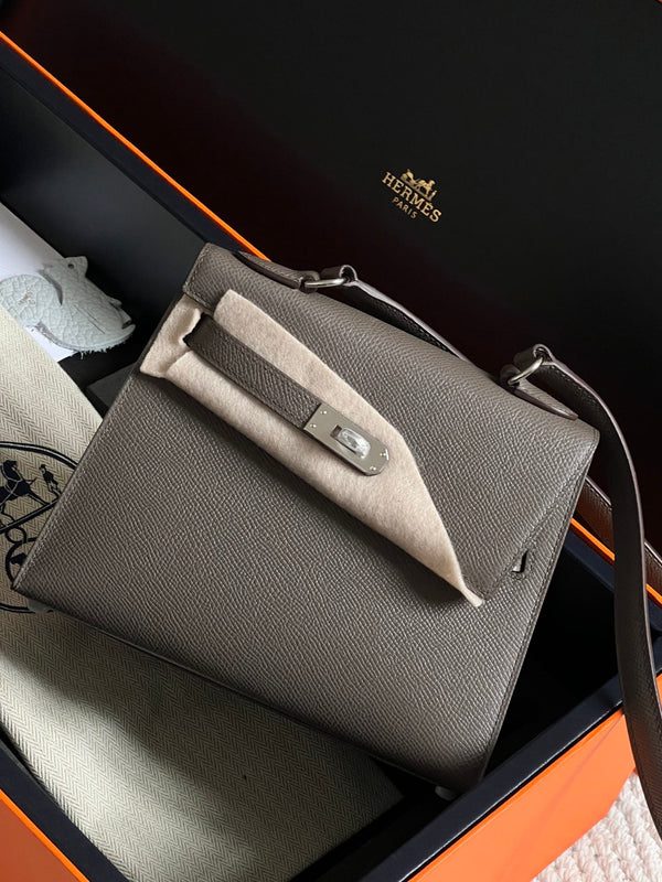 KELLY DESORDRE 20 IN MEDIUM BROWN EPSOM LEATHER WITH GOLD HARDWARE