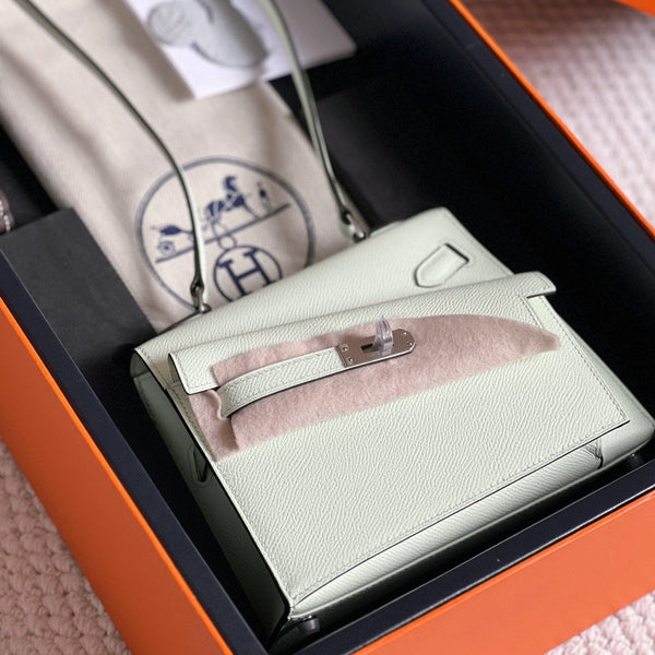 KELLY DESORDRE 20 IN PASTEL GREEN EPSOM LEATHER WITH SILVER HARDWARE