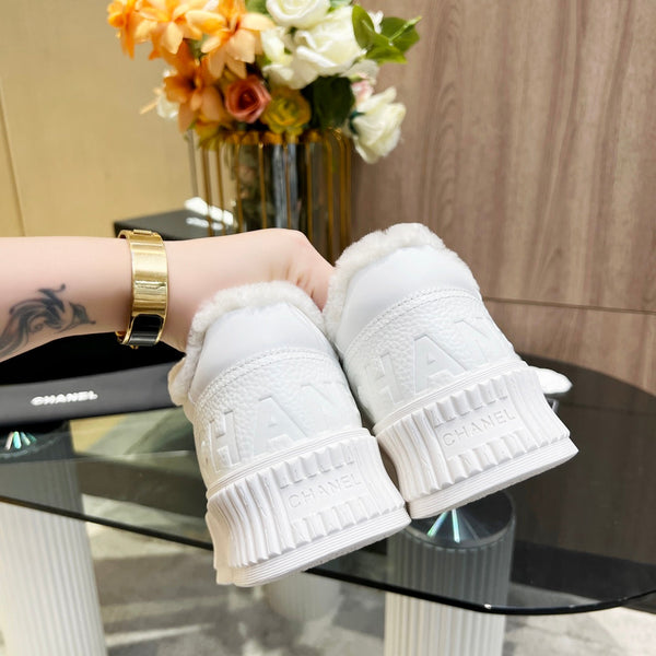 CC Sneaker White Cowhide With Fleece Lining 944563