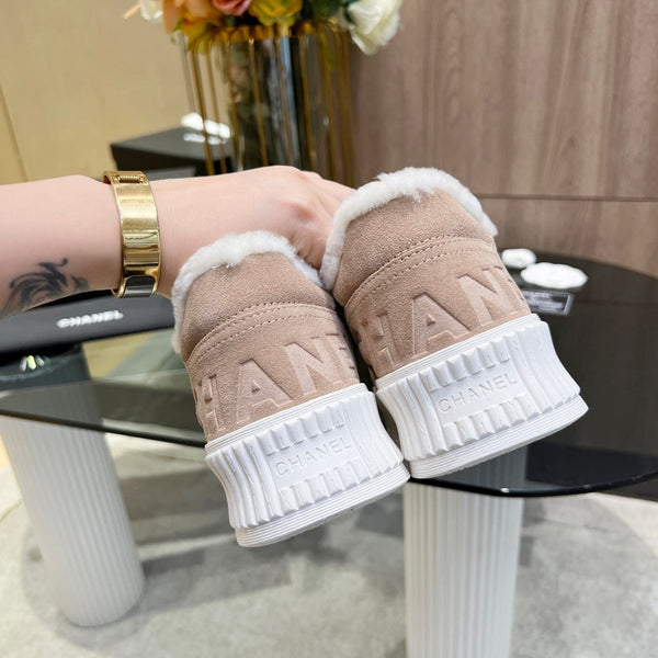 CC Sneaker Light Brown Suede With Fleece Lining  944566