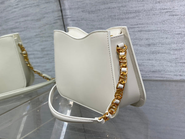 HOBO SIGNATURE 23  BAG IN WHITE LAMBSKIN