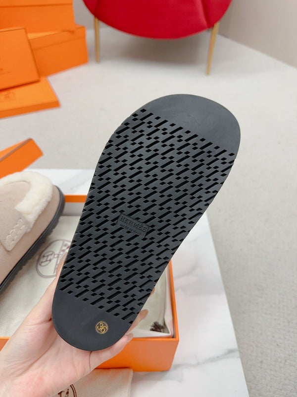 HM Go Mule Taupe Mix White Suede Lined With Wool Fleece 476594