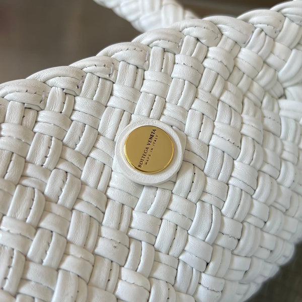 TOSCA 27 BAG IN WHITE CALFSKIN