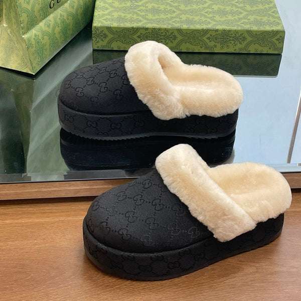 MULE GG MOLLY IN TESSUTO JACQUARD CON MONOGRAMMA NERO E FODERA IN SHEARLING