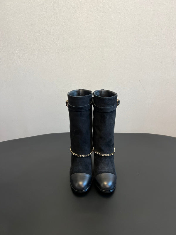 Stivali corti CC neri con catena in pelle scamosciata e vacchetta 944963