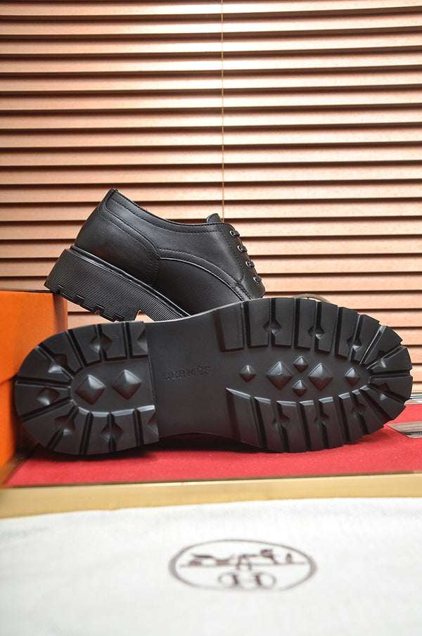 SCARPA DA TRAMPING HM DANIEL IN PELLE DI VITELLO NERA