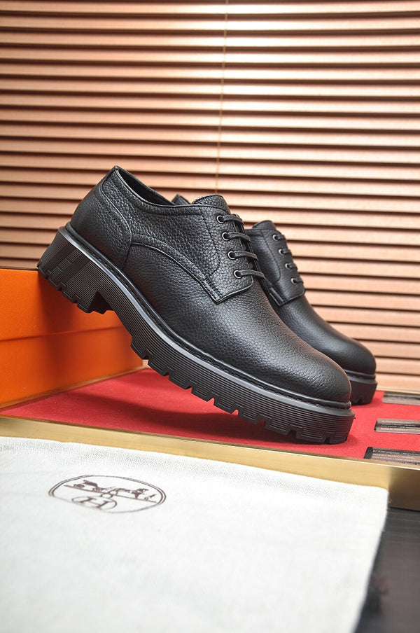 SCARPA DA TRAMPING HM DANIEL IN PELLE DI VITELLO NERA GRANULATA