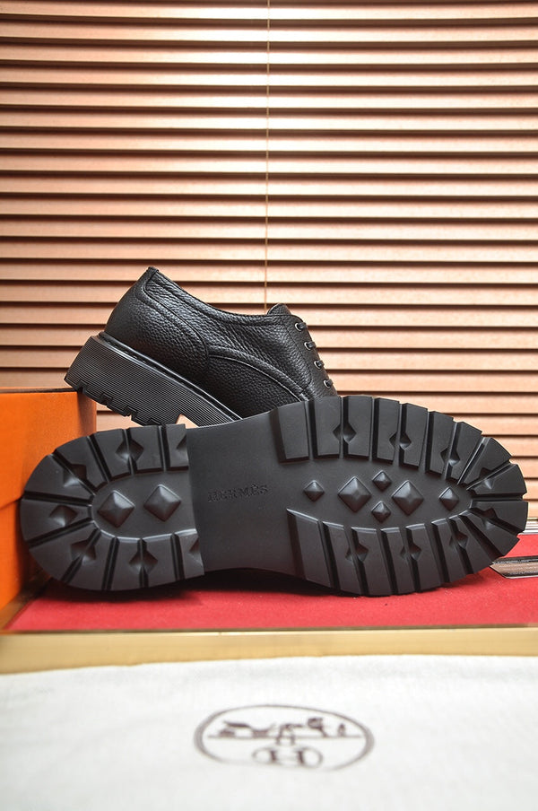 SCARPA DA TRAMPING HM DANIEL IN PELLE DI VITELLO NERA GRANULATA