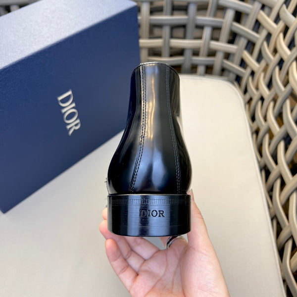 CD HOMME STIVALETTO CON LACCI IN PELLE DI VITELLO NERO