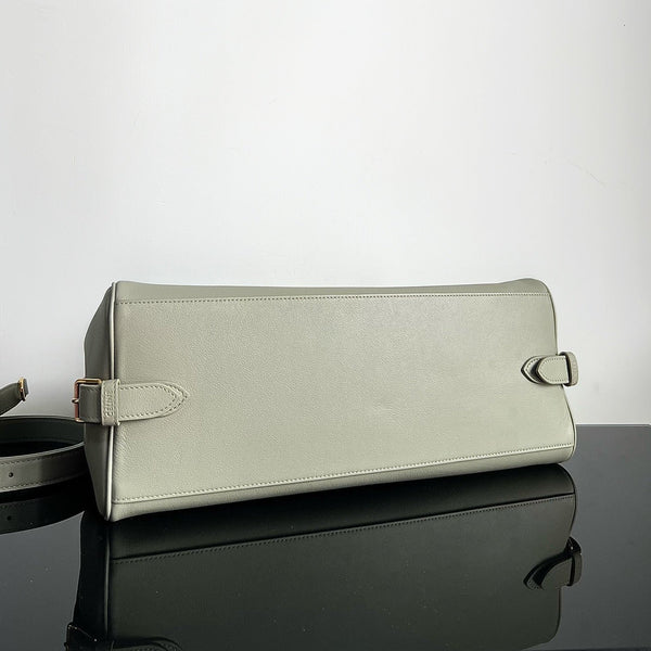 TRIOMPHE 37 SOFT CALFSKIN HANDBAG EICRU BEIGE