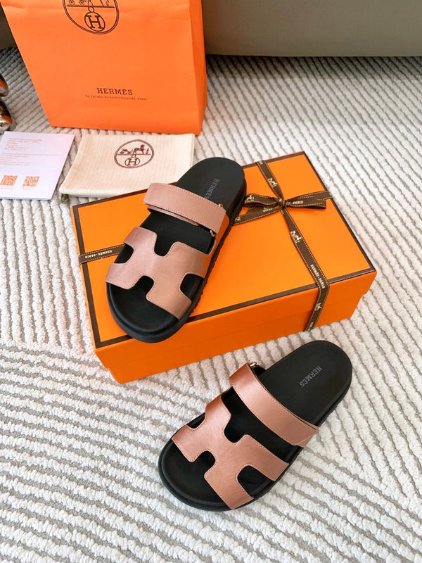 HM Chypre Sandal Shimmery Orange Pink Lambskin  963506