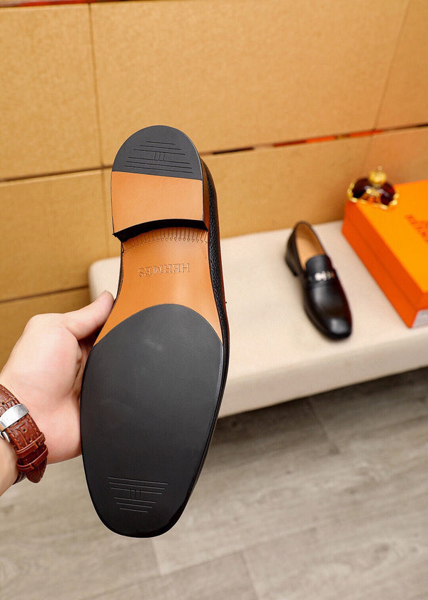 MOCASSINO HM CHAIN ​​IN PELLE DI VITELLO MARTELLATA NERA