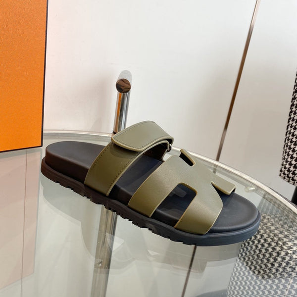 Sandalo Cipro in pelle di vitello color argilla mastice