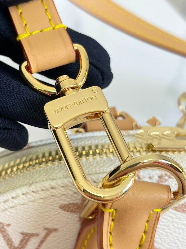 ALMA BB 25 IN TELA MONOGRAM DUNE BIANCA CON FERRAMENTA ORO