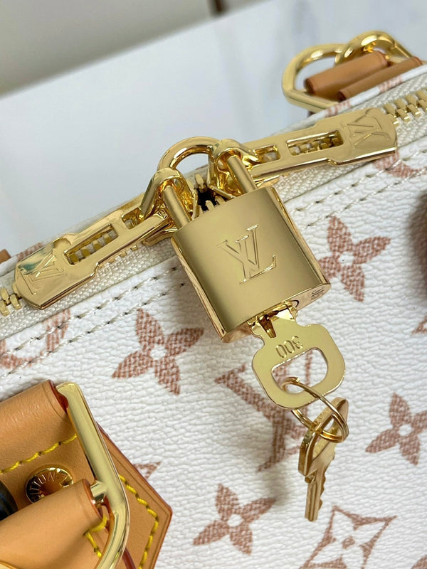 ALMA BB 25 IN TELA MONOGRAM DUNE BIANCA CON FERRAMENTA ORO