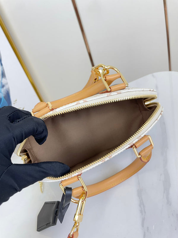 ALMA BB 25 IN TELA MONOGRAM DUNE BIANCA CON FERRAMENTA ORO