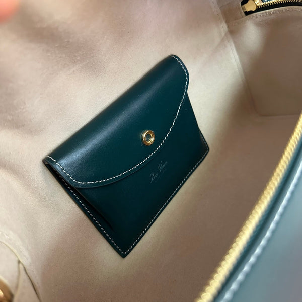 BORSA EXTRA L27 IN PELLE DI VITELLO LISCIA BLU PAVONE CON FERRAMENTA ORO