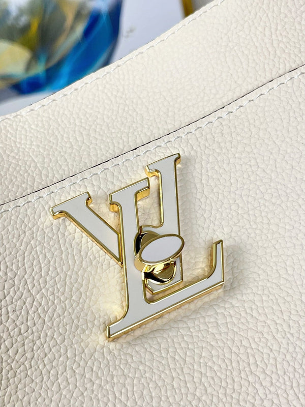 LOCK AND WALK 20 IN PELLE DI VITELLO GRANULATA CREMA CON FERRAMENTA ORO