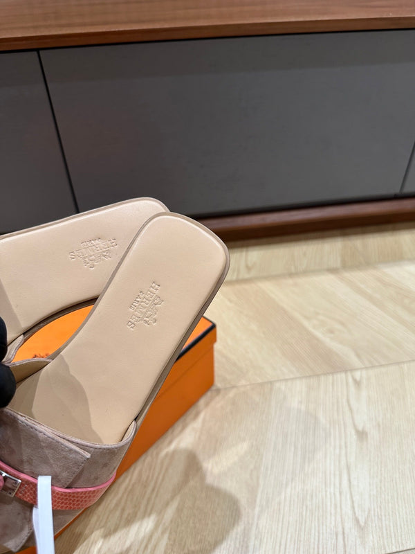 GABRIEL SANDAL PASTEL PINK SUEDE