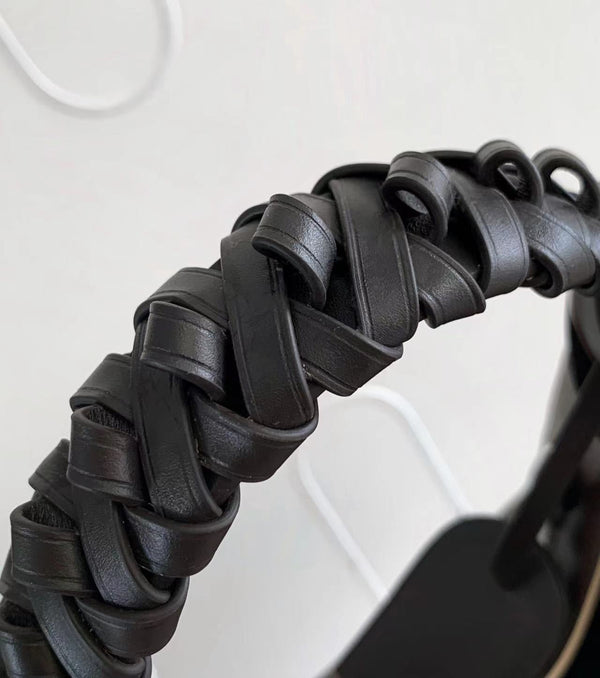 CARMEL 40 IN PELLE DI VITELLO PERFORATA CON MONOGRAMMA ROYAL RUBY