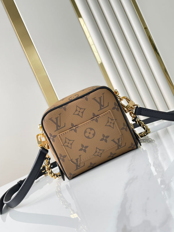 PER QUALSIASI COSA 14 IN TELA ROVESCIATA CON MONOGRAMMA MARRONE E FERRAMENTA ORO