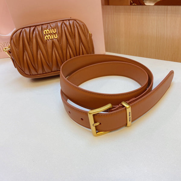 cintura miu marrone 30mm con pochette trapuntata