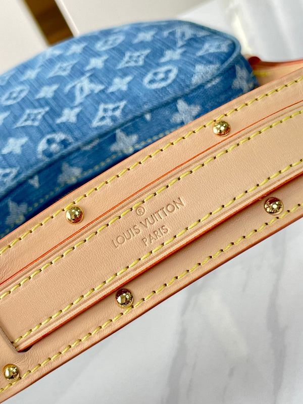 CROISSANT 25 IN DENIM MONOGRAM BLU