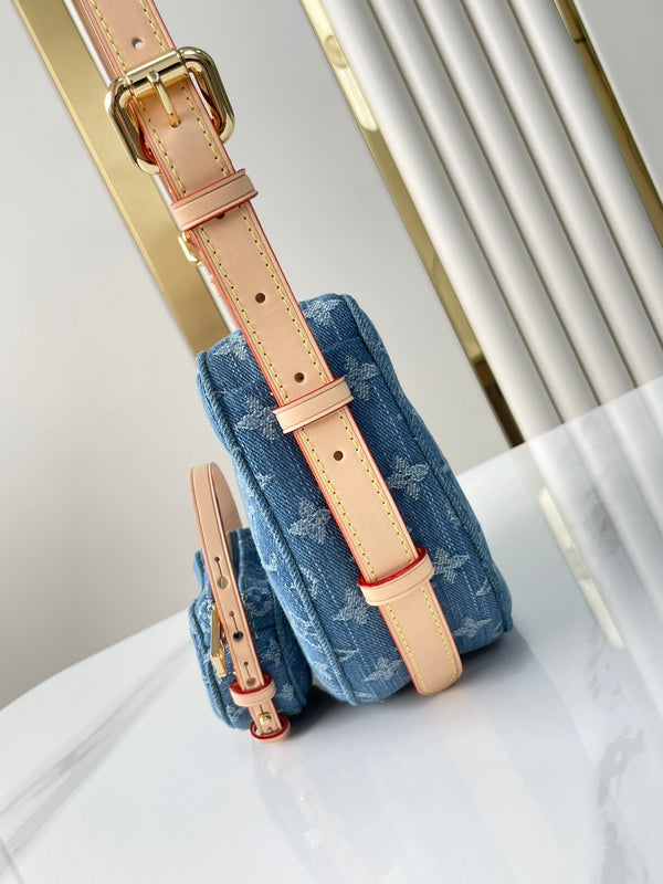 CROISSANT 25 IN DENIM MONOGRAM BLU