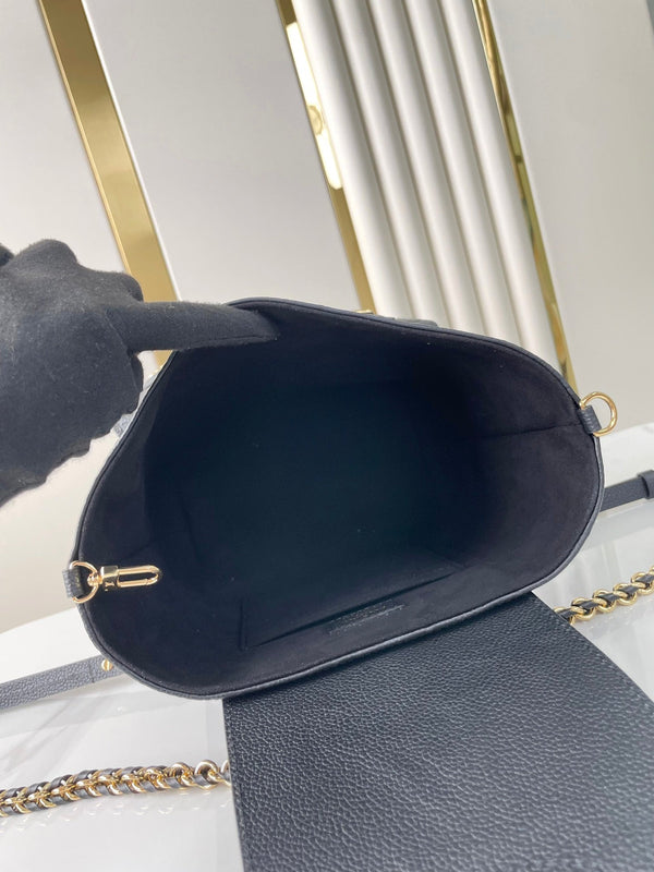 ZAINO DI RISERVA 22 IN PELLE CON STAMPA MONOGRAMMA NERA