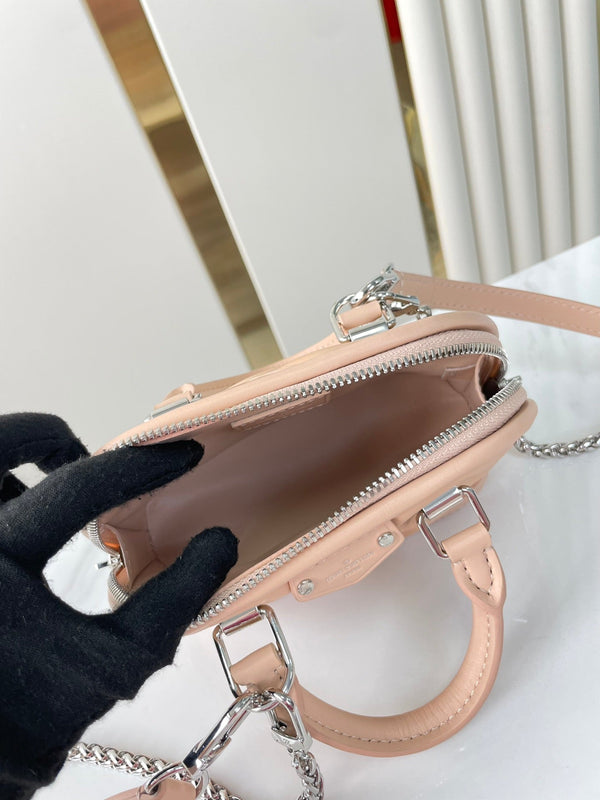 NANO ALMA 18 IN PELLE DI AGNELLO TRAPUNTATA BEIGE TOSCANO, FERRAMENTA ORO E ARGENTO