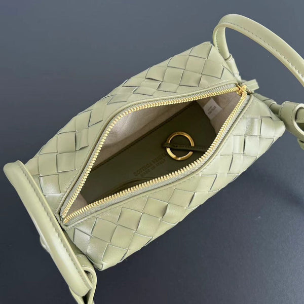 BV Loop Top Handle 19cm Green Beige Lambskin