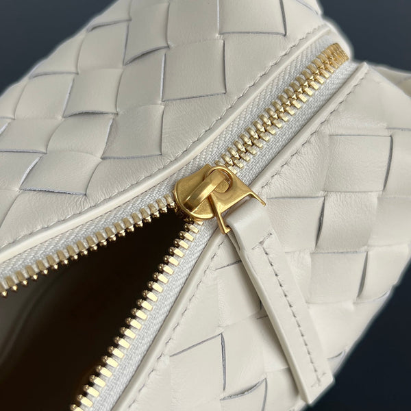 BV Loop Top Handle 19cm Cream Lambskin