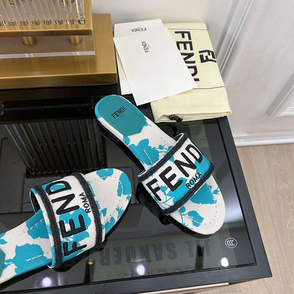 FENDI FLORAL SLIDES IN BLUE MIX WHITE FABRIC