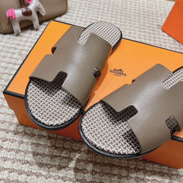 HM Izmir Sandals Etoupe Calfskin 294949