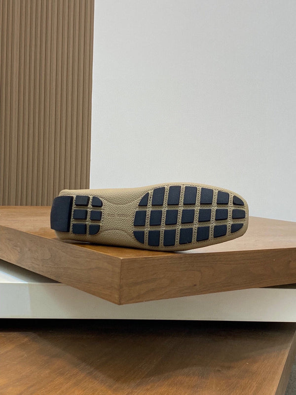 LV LOAFER IN DARK CREAM WRINKLE CALFSKIN WITH SILVER LOGO