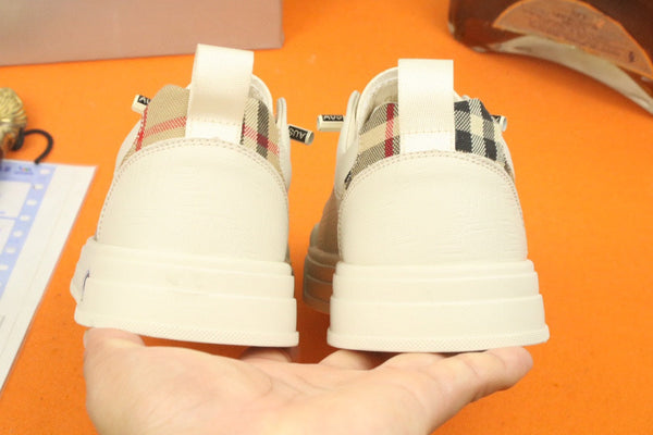 SCARPA DA STIVALETTO PRA IN PELLE DI VITELLO BEIGE CREMA E TESSUTO RICAMATO TAN