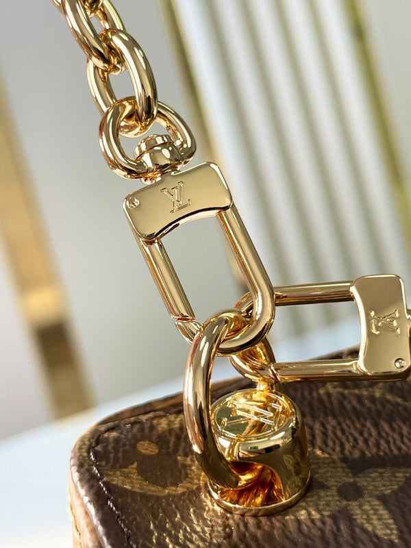 DADI 9 IN TELA CON MONOGRAMMA MARRONE E MONOGRAMMA RETRO, FERRAMENTA ORO